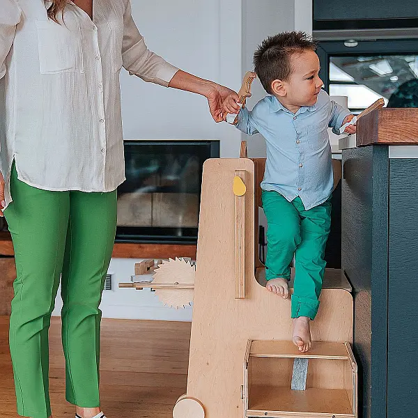 LEEA'S ADVENTURE CORNER