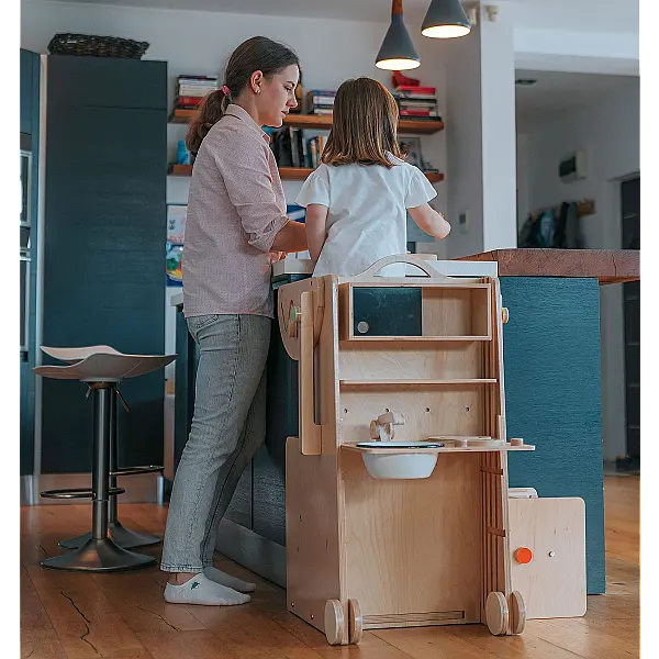 LEEA'S ADVENTURE CORNER