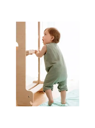 Montessori mirror with pull-up bar